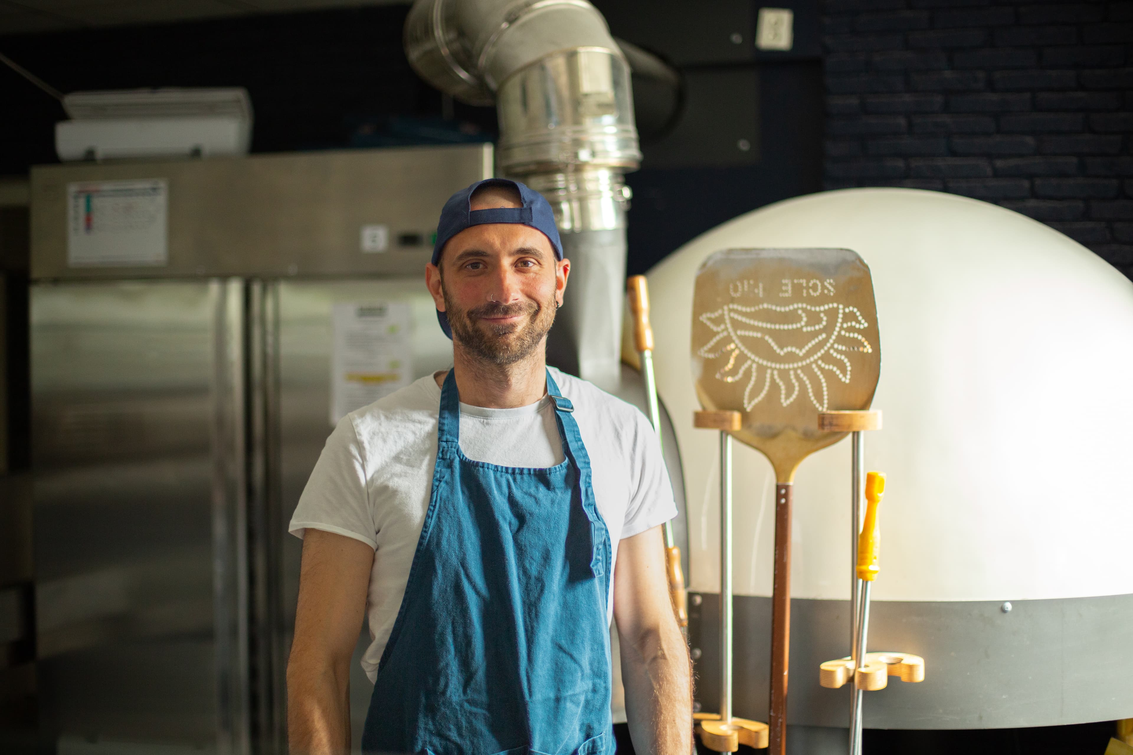 Etienne Crevat formateur pizzaiolo Lyon — boulanger professionnel gérant Pizzeria Régine